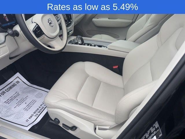 2023 Volvo XC60 B5 AWD Plus Dark Theme