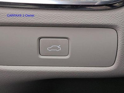 2023 Volvo XC60 B5 AWD Plus Dark Theme