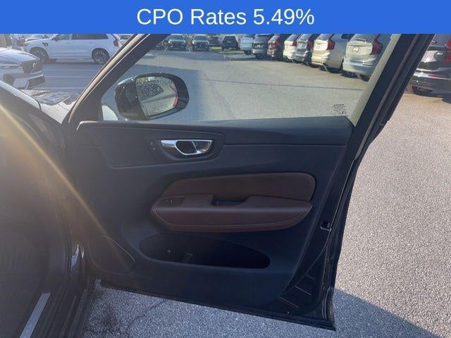 2023 Volvo XC60 B5 AWD Plus Dark Theme
