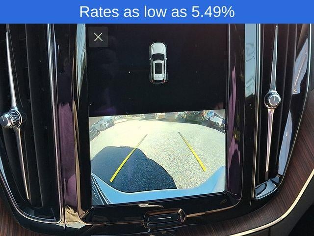 2023 Volvo XC60 B5 AWD Plus Dark Theme