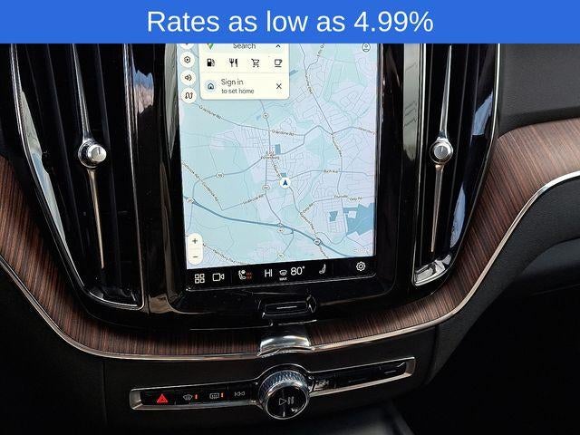 2023 Volvo XC60 B5 AWD Plus Dark Theme