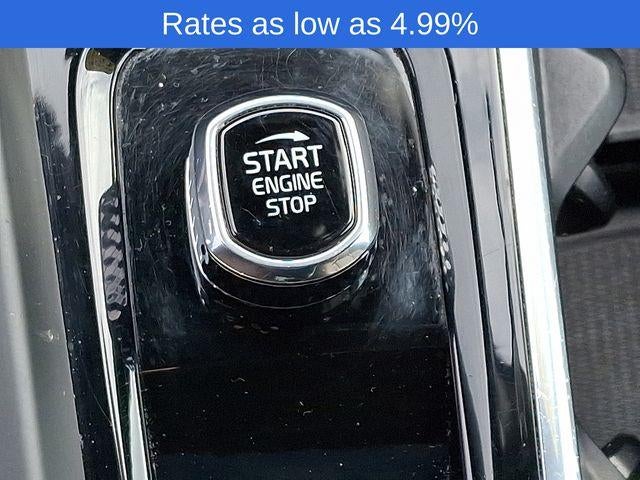 2023 Volvo XC60 B5 AWD Plus Dark Theme