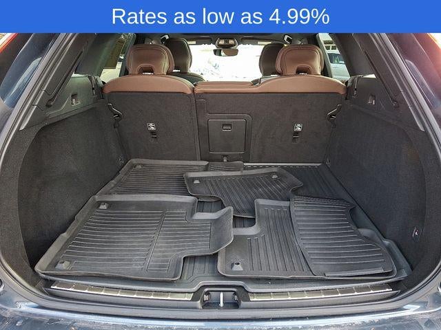 2023 Volvo XC60 B5 AWD Plus Dark Theme