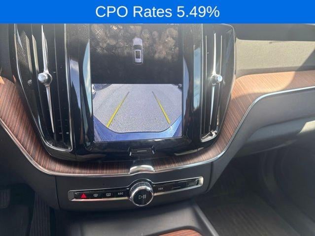 2023 Volvo XC60 B5 AWD Plus Dark Theme