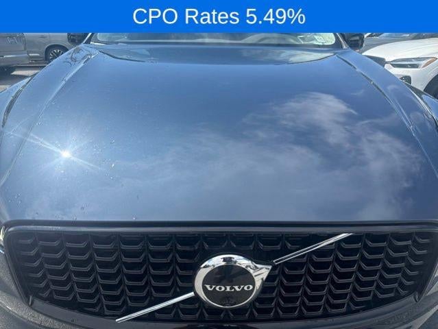 2023 Volvo XC60 B5 AWD Plus Dark Theme