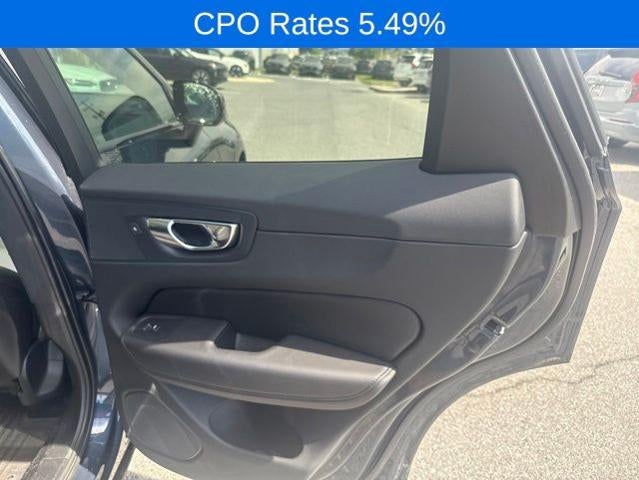 2023 Volvo XC60 B5 AWD Plus Dark Theme