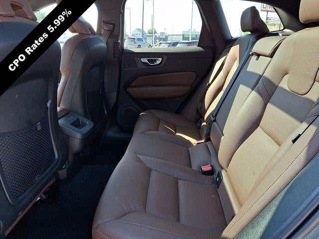 2023 Volvo XC60 B5 AWD Plus Dark Theme