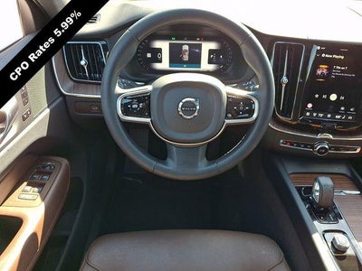 2023 Volvo XC60 B5 AWD Plus Dark Theme