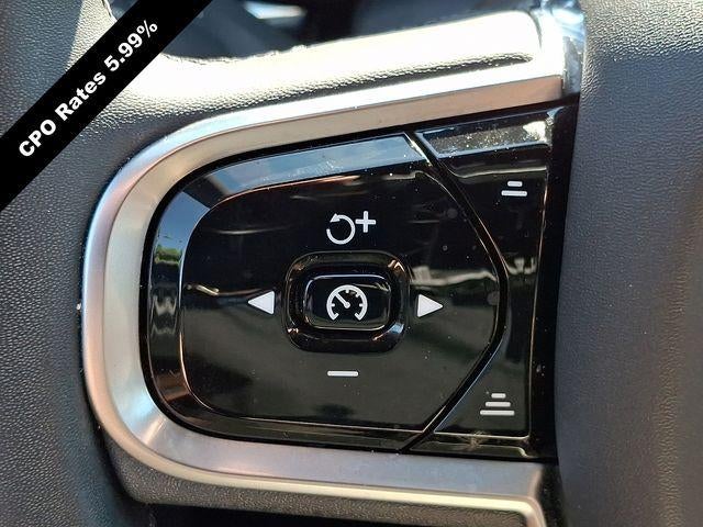 2023 Volvo XC60 B5 AWD Plus Dark Theme