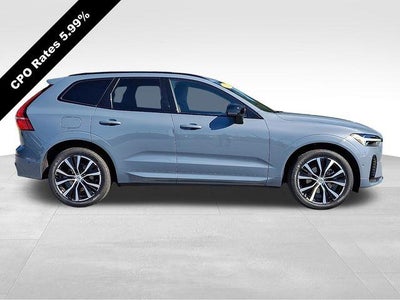 2023 Volvo XC60 B5 AWD Plus Dark Theme