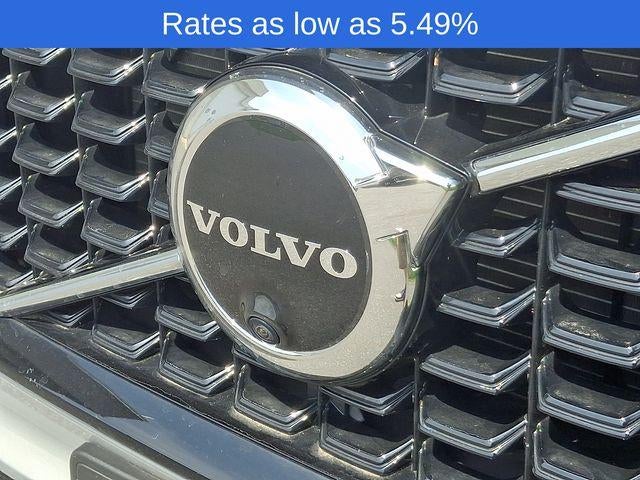 2023 Volvo XC60 B5 AWD Plus Dark Theme