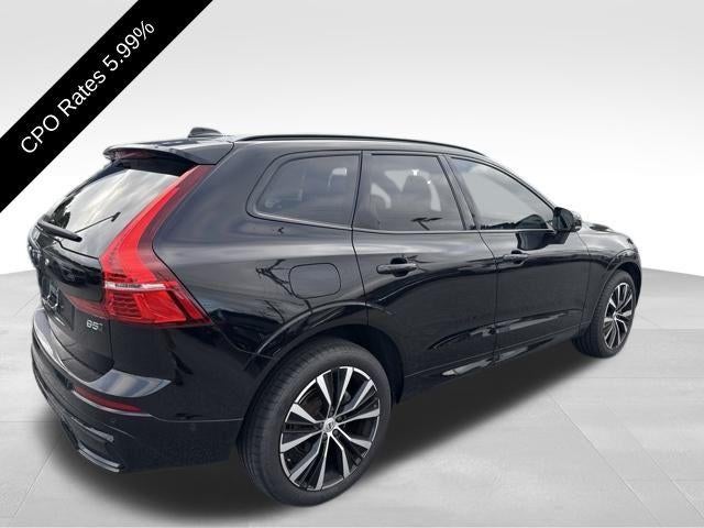 2023 Volvo XC60 B5 AWD Plus Dark Theme