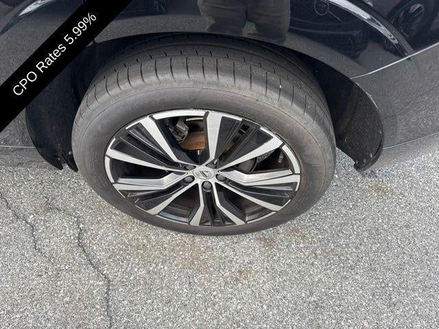 2023 Volvo XC60 B5 AWD Plus Dark Theme
