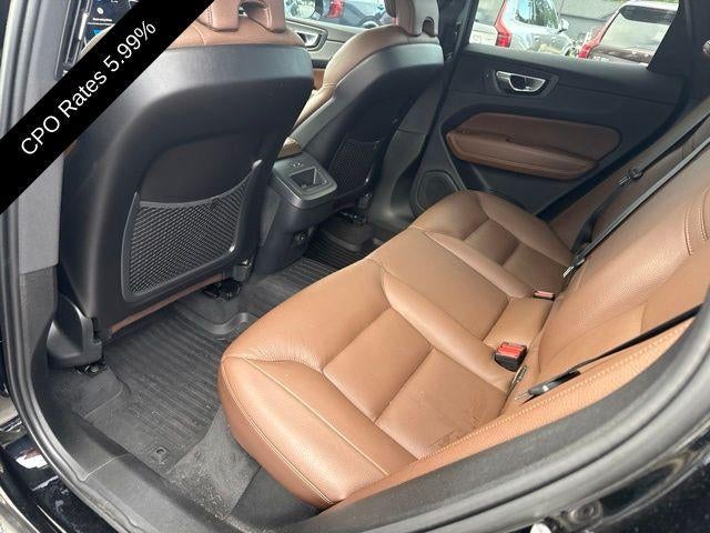 2023 Volvo XC60 B5 AWD Plus Dark Theme