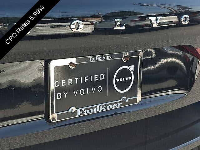 2023 Volvo XC60 B5 AWD Plus Dark Theme