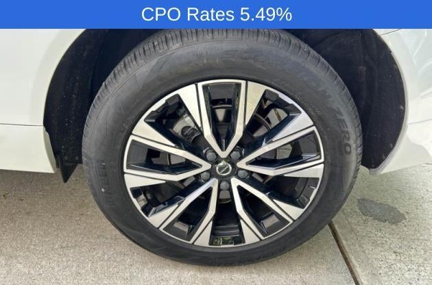2023 Volvo XC60 B5 AWD Plus Dark Theme