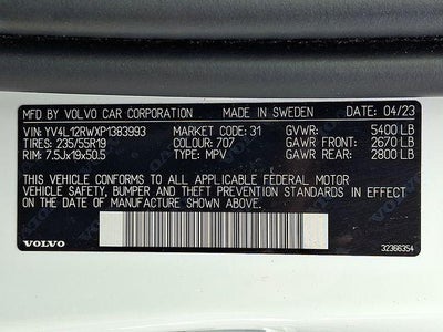 2023 Volvo XC60 B5 AWD Plus Dark Theme