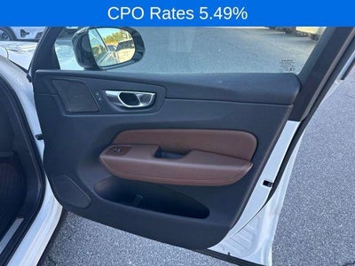 2023 Volvo XC60 B5 AWD Plus Dark Theme