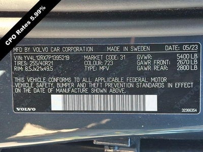 2023 Volvo XC60 B5 AWD Ultimate Dark Theme