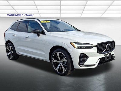 2023 Volvo XC60 B5 AWD Ultimate Dark Theme