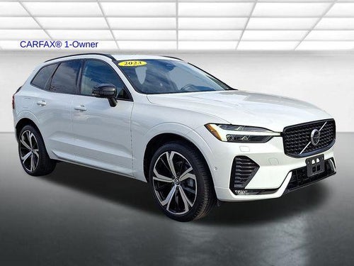 2023 Volvo XC60 B5 AWD Ultimate Dark Theme