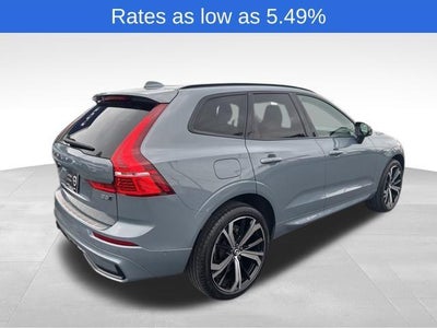 2023 Volvo XC60 B5 AWD Ultimate Dark Theme