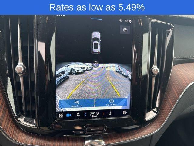 2023 Volvo XC60 B5 AWD Ultimate Dark Theme