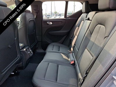 2023 Volvo XC40 B5 AWD Ultimate Bright Theme