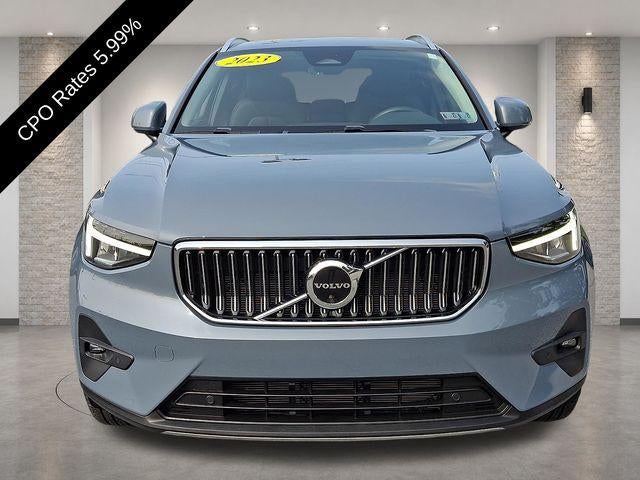 2023 Volvo XC40 B5 AWD Ultimate Bright Theme