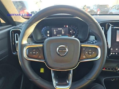 2025 Volvo XC40 B5 AWD Plus Dark Theme