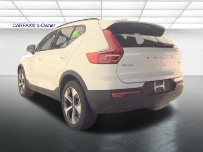 2025 Volvo XC40 B5 AWD Plus Dark Theme