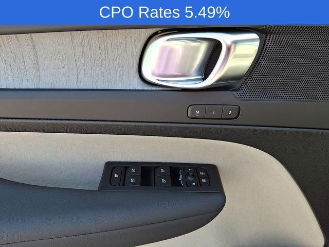 2025 Volvo XC40 B5 AWD Plus Dark Theme