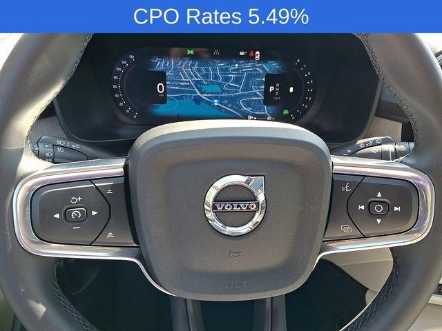 2025 Volvo XC40 B5 AWD Plus Dark Theme