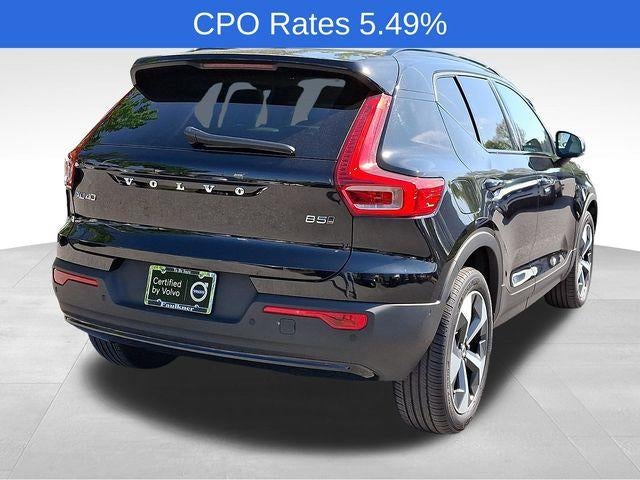 2025 Volvo XC40 B5 AWD Plus Dark Theme