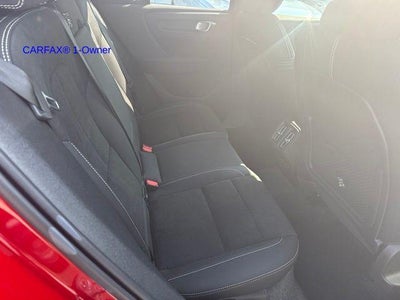 2025 Volvo XC40 B5 AWD Plus Dark Theme