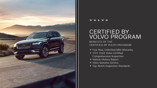 2024 Volvo XC40 B5 AWD Plus Bright Theme