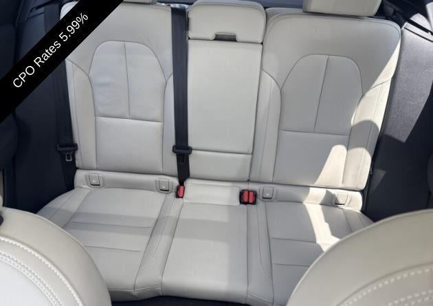 2024 Volvo XC40 B5 AWD Plus Bright Theme