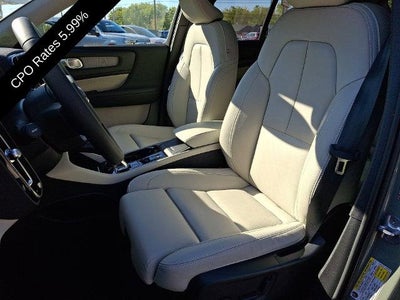 2024 Volvo XC40 B5 AWD Plus Bright Theme