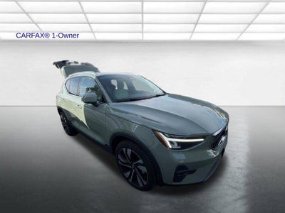 2024 Volvo XC40 B5 AWD Plus Bright Theme