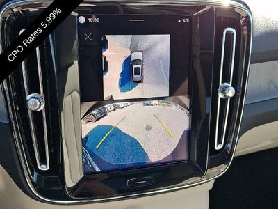 2024 Volvo XC40 B5 AWD Plus Bright Theme