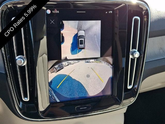 2024 Volvo XC40 B5 AWD Plus Bright Theme