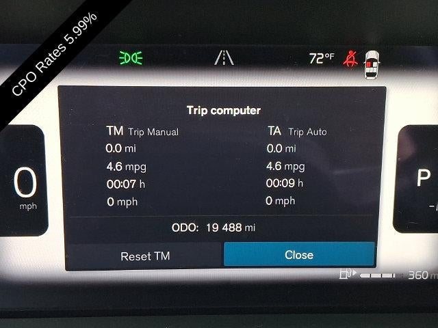 2024 Volvo XC40 B5 AWD Plus Bright Theme