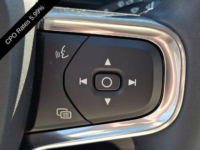 2024 Volvo XC40 B5 AWD Plus Bright Theme