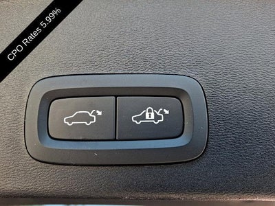 2024 Volvo XC40 B5 AWD Plus Bright Theme