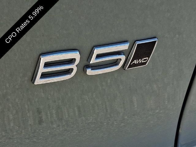 2024 Volvo XC40 B5 AWD Plus Bright Theme