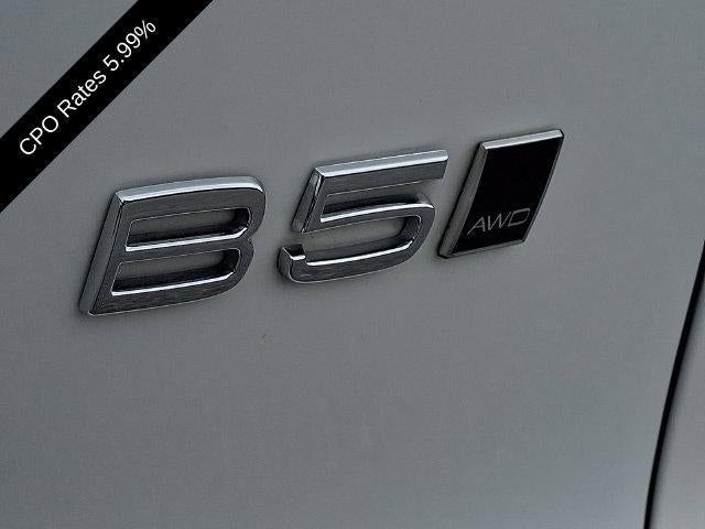 2024 Volvo XC40 B5 AWD Plus Bright Theme
