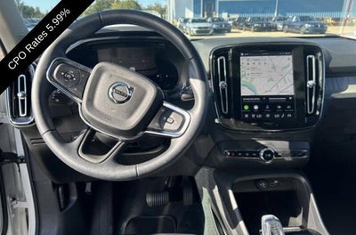 2024 Volvo XC40 B5 AWD Plus Dark Theme