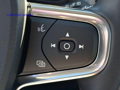 2024 Volvo XC40 B5 AWD Plus Dark Theme