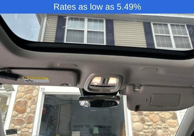 2024 Volvo XC40 B5 AWD Plus Dark Theme