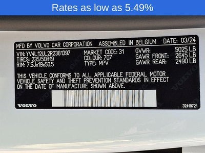 2024 Volvo XC40 B5 AWD Plus Dark Theme